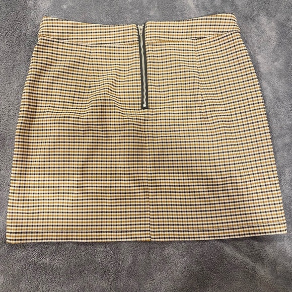 Plaid mini skirt - Picture 2 of 2